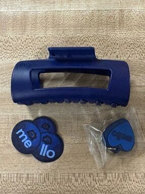 Mello Blue Hair Claw Clip